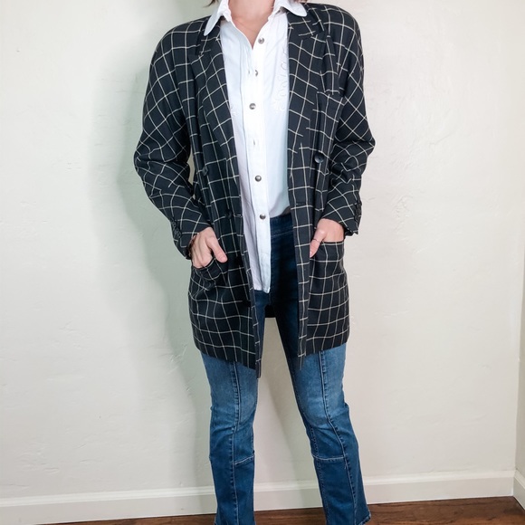 *SOLD* Vintage ESCADA Navy & Cream Blazer - Picture 2 of 4